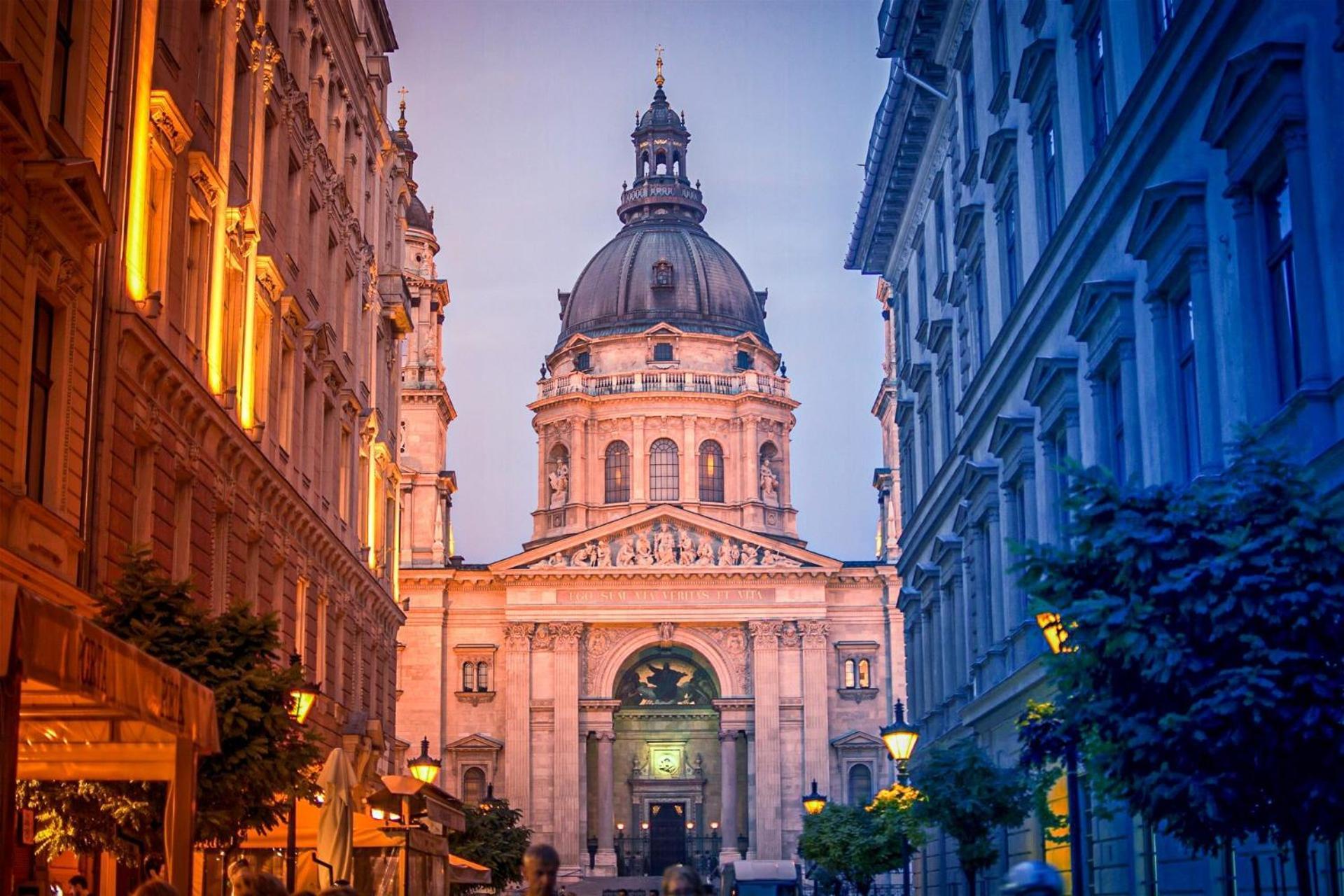 Designer Boutique 2R Walk To Opera House & Basilica Budapeste Exterior foto