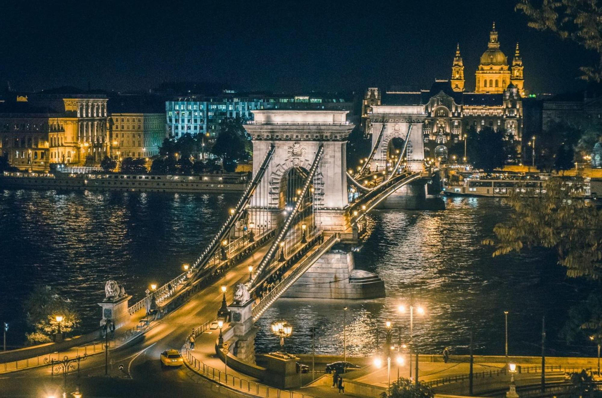 Designer Boutique 2R Walk To Opera House & Basilica Budapeste Exterior foto